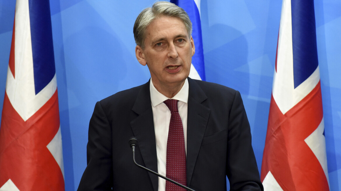 Ο Βρετανός υπουργός Οικονομικών προειδοποιεί για «αναταράξεις» λόγω Brexit